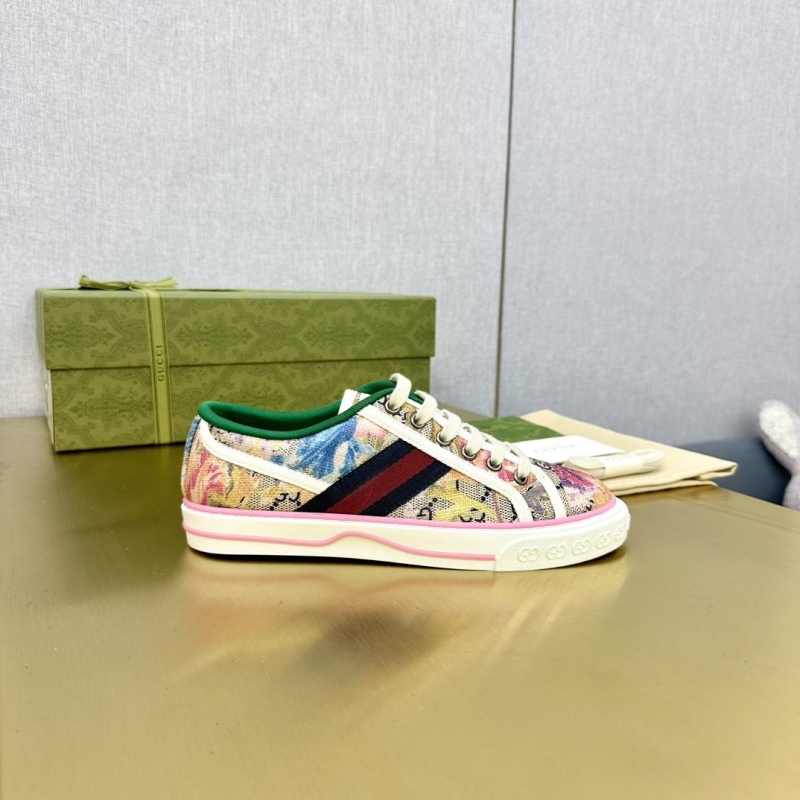 G*u*i casual shoes